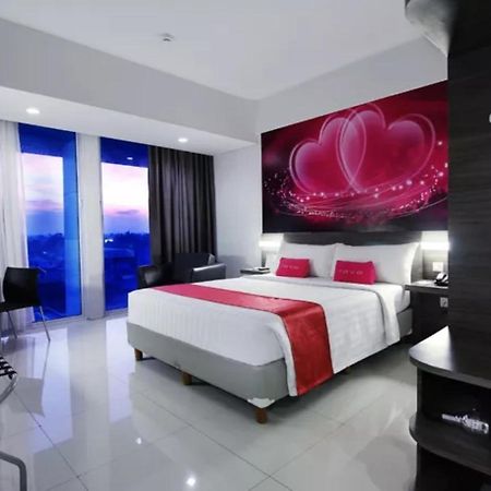 เฟฟโฮเต็ล เปกันบารู Hotel ภายนอก รูปภาพ