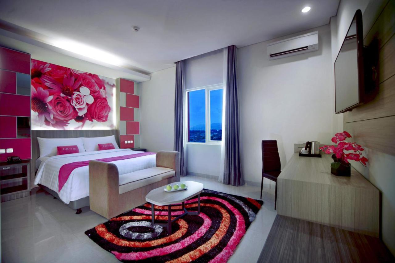 เฟฟโฮเต็ล เปกันบารู Hotel ภายนอก รูปภาพ