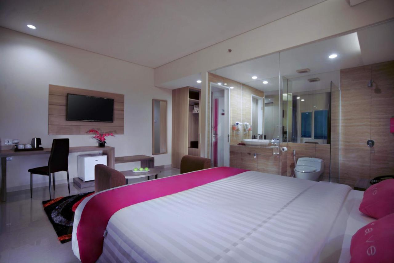 เฟฟโฮเต็ล เปกันบารู Hotel ภายนอก รูปภาพ