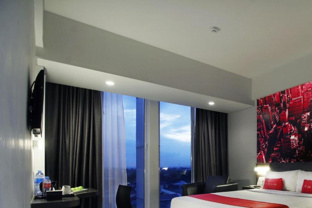เฟฟโฮเต็ล เปกันบารู Hotel ภายนอก รูปภาพ